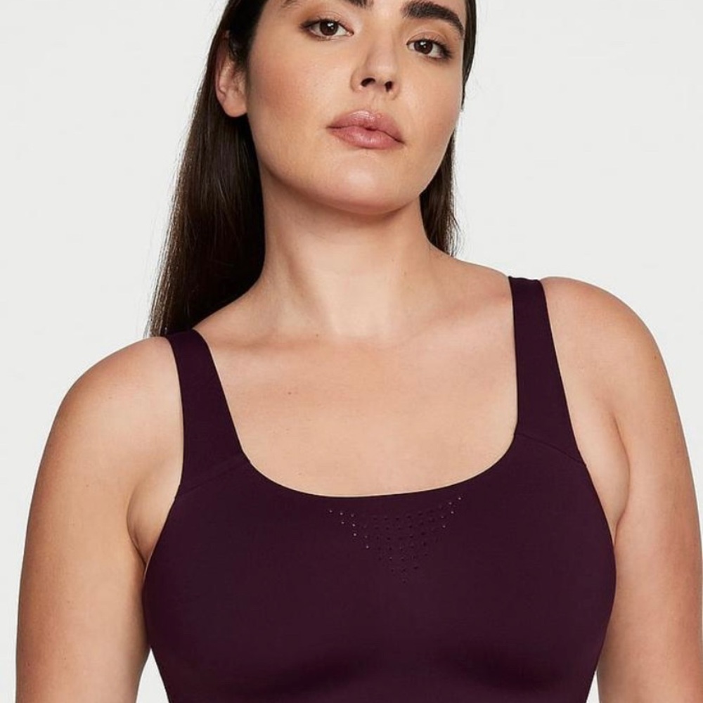 Victoria's Secret Wireless Scoop Support Bra in Plum